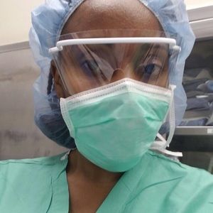 Meet your Posher, Dee